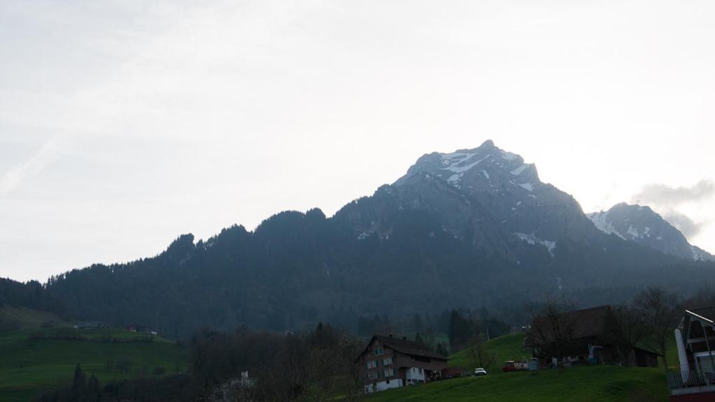 Hotel Roggerli Hergiswil Exterior photo